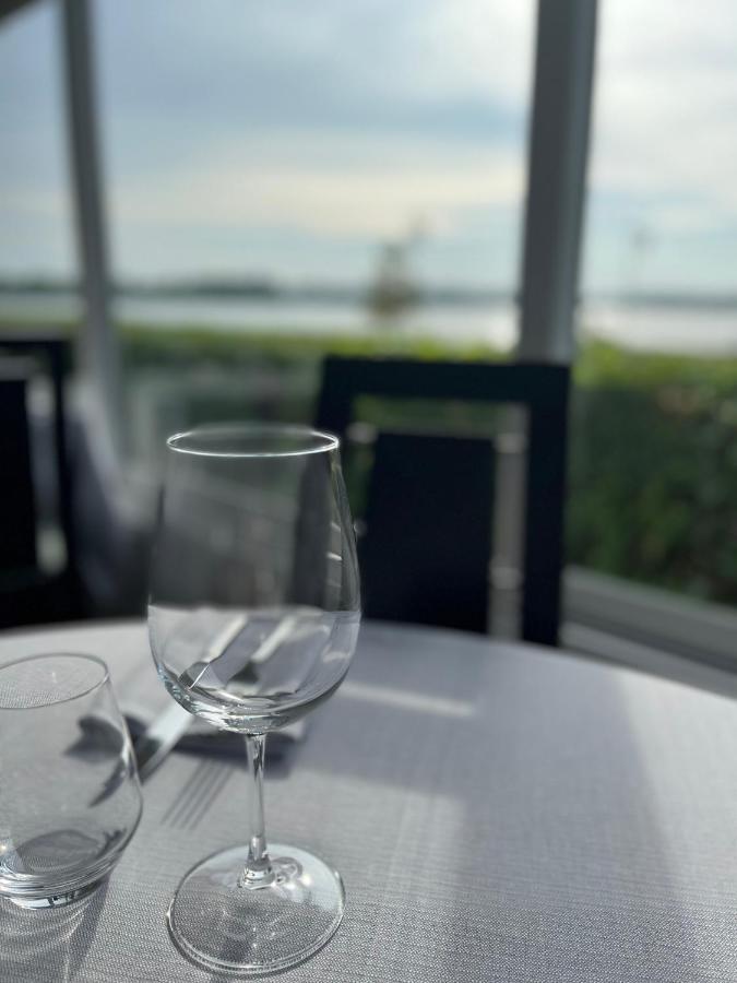 L Auberge De La Pointe Сустон Экстерьер фото